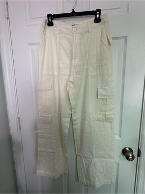 Aeropostale Cream Cargo Pants with Utility Pockets